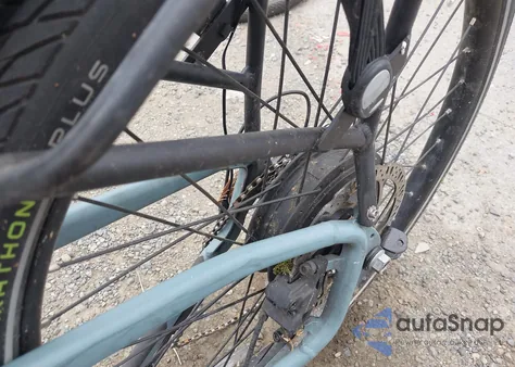 2009 Ford F-250 из США, поврежденный, VIN 1FTSX20539EB02002